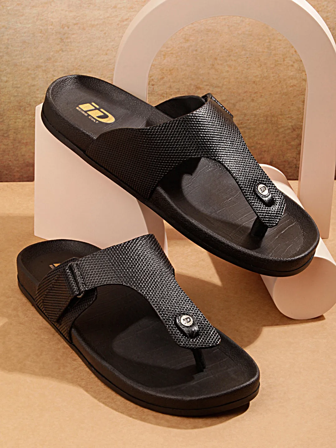 Men Black Sandal / Slipper (ID4227)