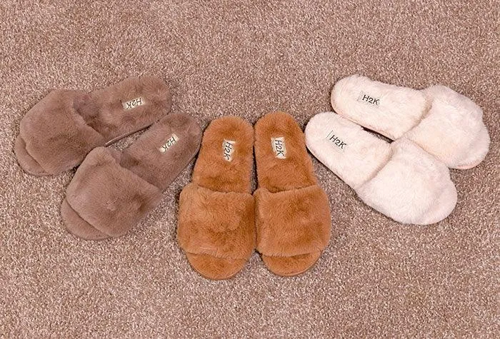 ON A CLOUD SLIPPERS